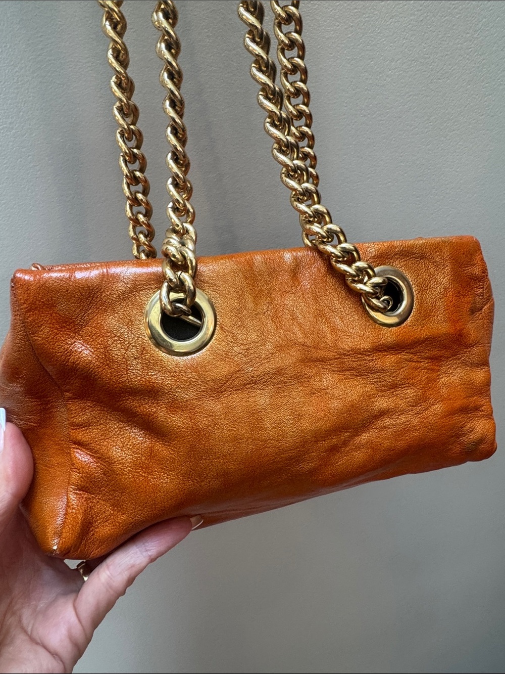 Henri Bendel Distressed Orange Leather Shoulder Bag with Gold Chain Straps - Picture 2 of 12